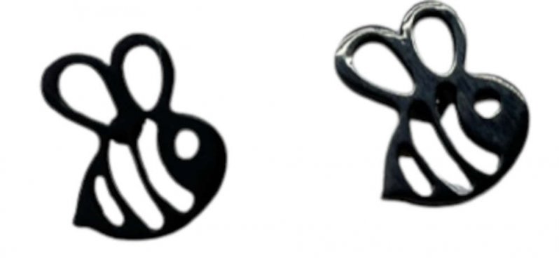 Teräsnappikorvakorut