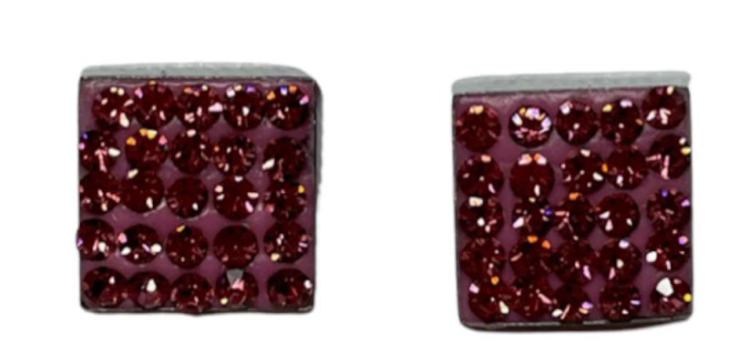 Teräsnappikorvakorut