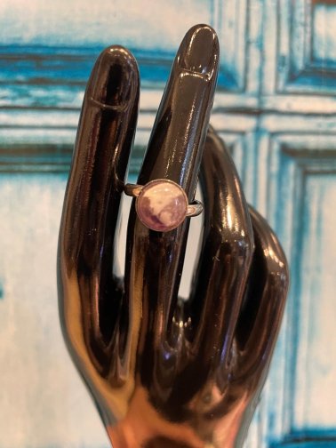 Ametisti terässormus