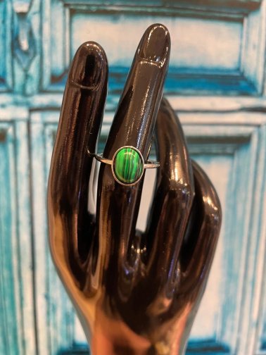 Malakiitti terässormus