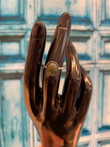 Unakiitti terässormus