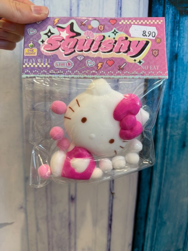 Hello Kitty squishy