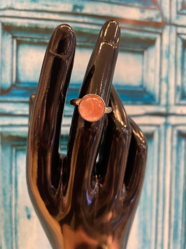 Kirsikkakvartsi terässormus