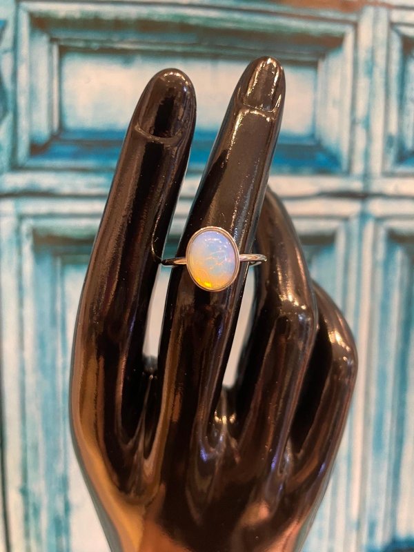 Kuukivi terässormus