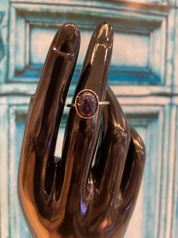 Sininen hiekkakivi terässormus